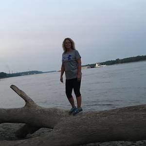 Meet your Posher, Deena